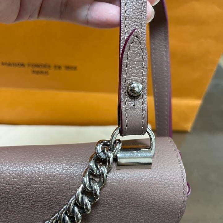 lv  郵差包 斜背包-18