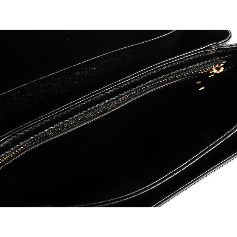 CELINE 24SS 女士三色斜背包-16