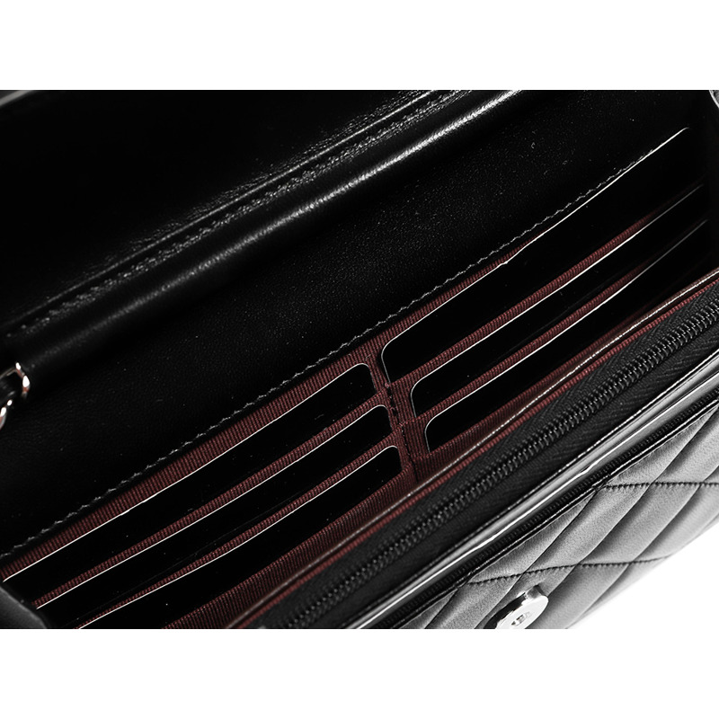 CHANEL 經典 WOC 羊皮斜背包-18