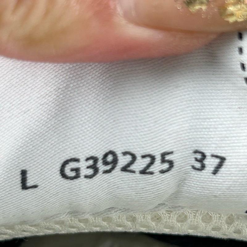 Chanel香奈兒米色板鞋 尺碼37 整體成色不錯-6