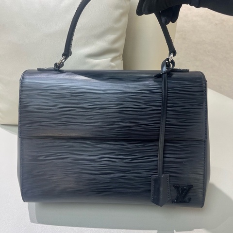 LV路易威登黑色Cluny 水波紋克魯尼