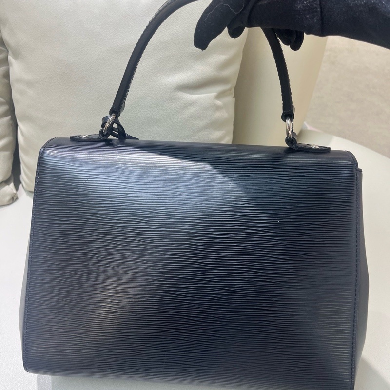 LV路易威登黑色Cluny 水波紋克魯尼-1