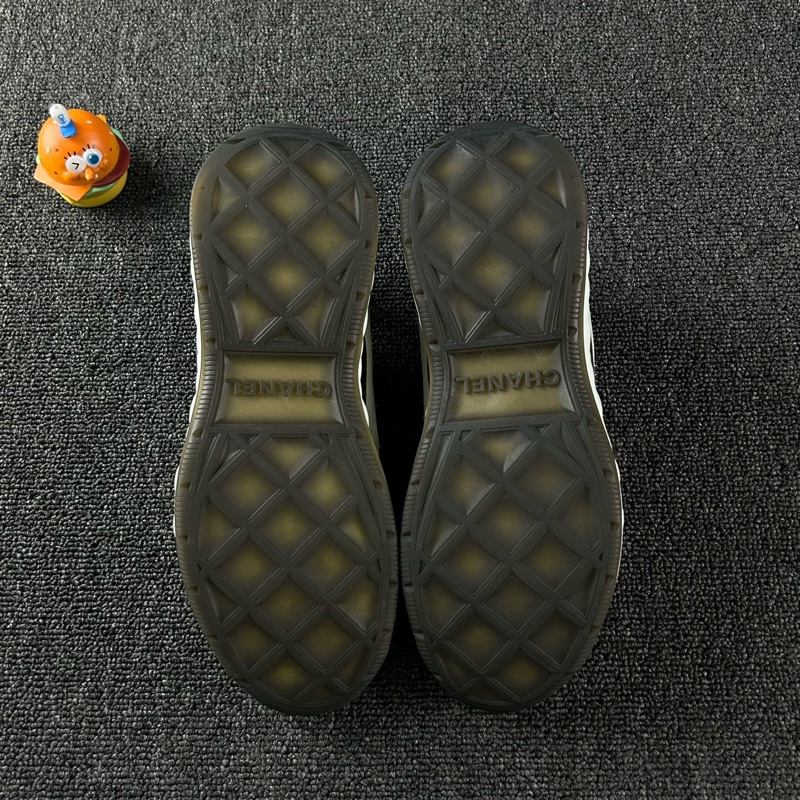 Chanel香奈兒熊貓運動鞋 尺碼38 整體成色不錯-5