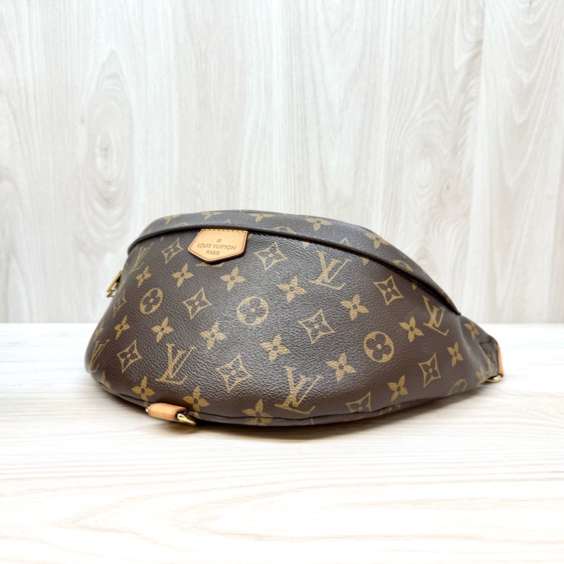 LV原花拉鍊胸口腰包M43644-2