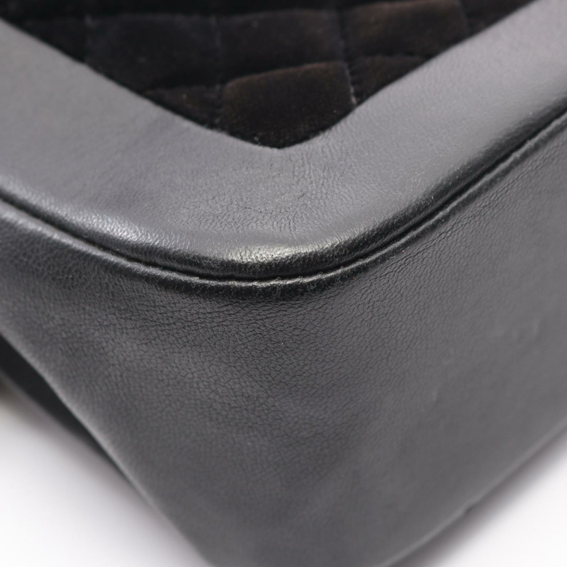 香奈兒 (CHANEL) 絎縫單肩手提包，黑色，絨面羊皮材質，二手，女士，金色五金-6