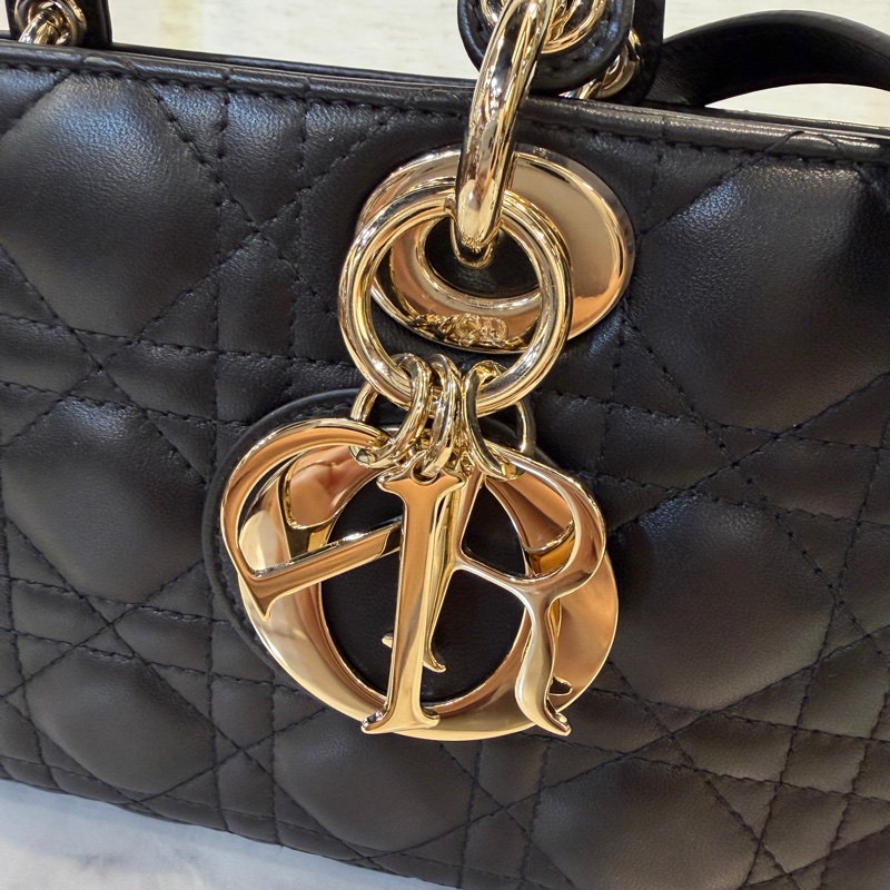 Dior 黑羊皮淡金釦Lady DJOY中型手提斜背包-1