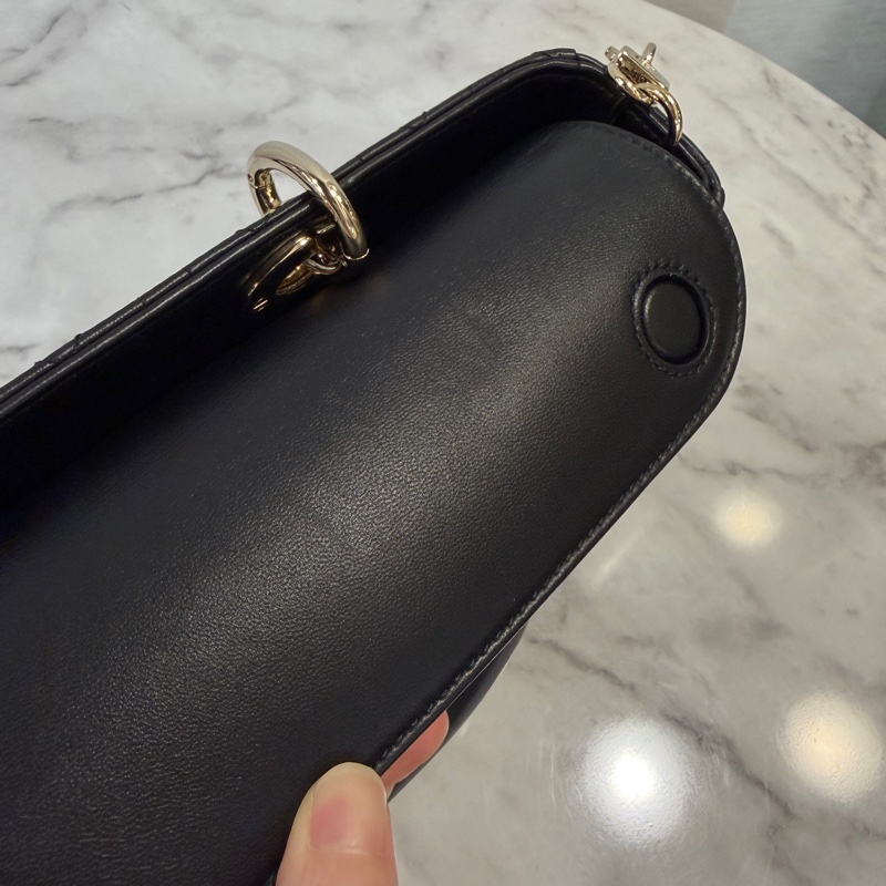 Dior 黑羊皮淡金釦Lady DJOY中型手提斜背包-15