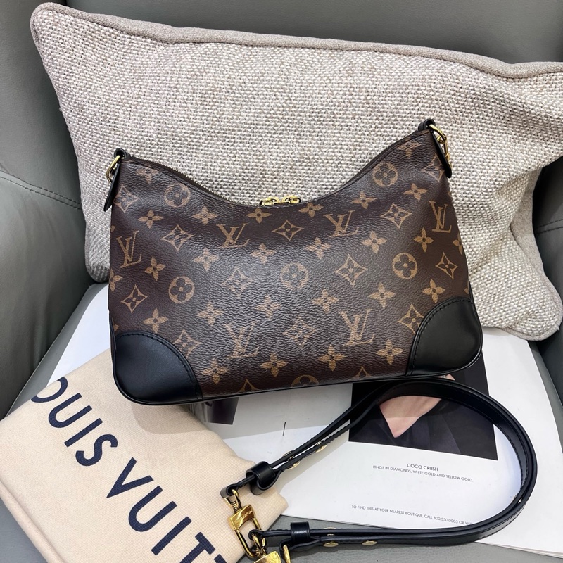 LV老花黑牛角 ，芯片款-1