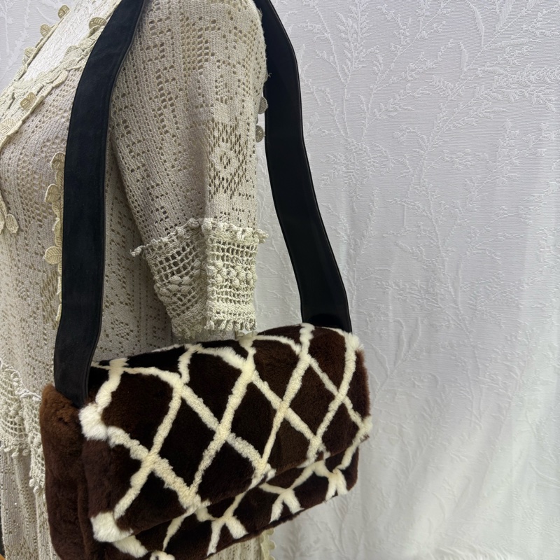 Vintage Chanel fur 罕有皮草 Handbag-17