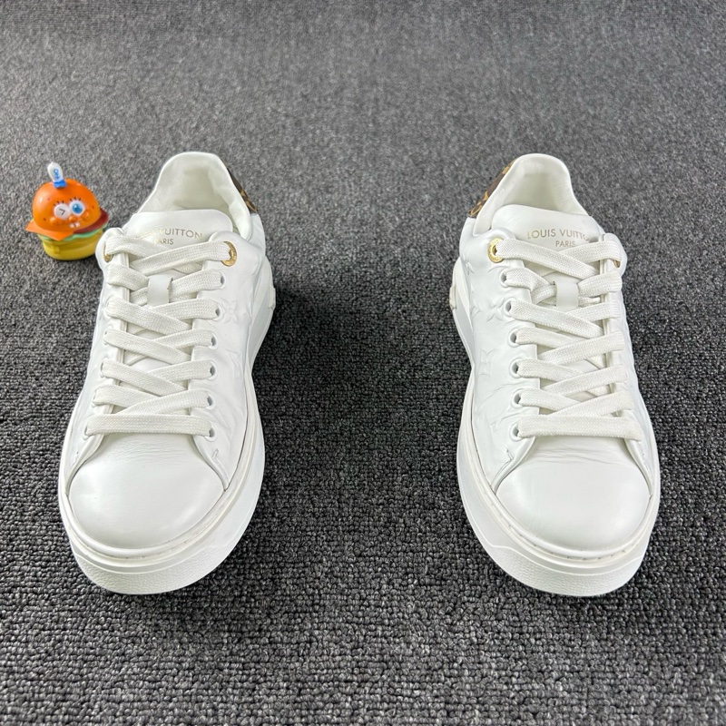 Louis Vuitton路易威登白色浮雕板鞋 尺碼37 整體成色不錯-1