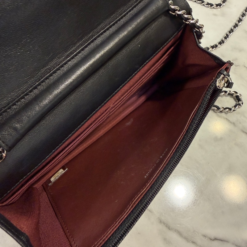 Chanel 黑羊皮銀釦斜背WOC-4