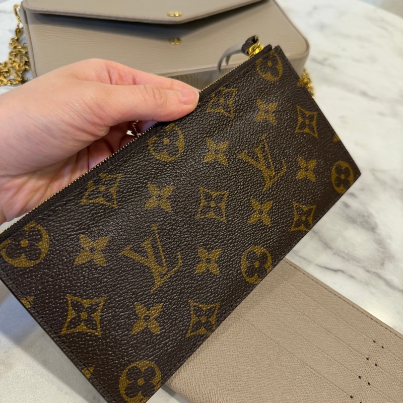 LV 藕色Epi牛皮金釦三合一鍊包M81877-14