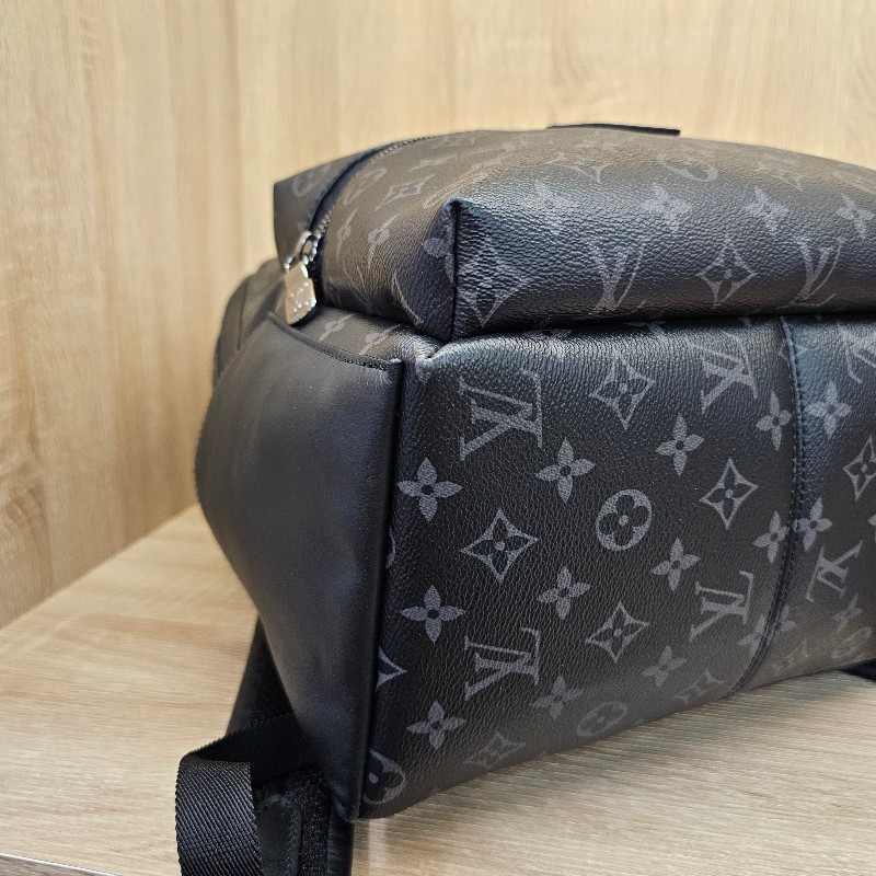 [超好裝現金🤣] LV黑灰老花Discovery銀釦後背包-13