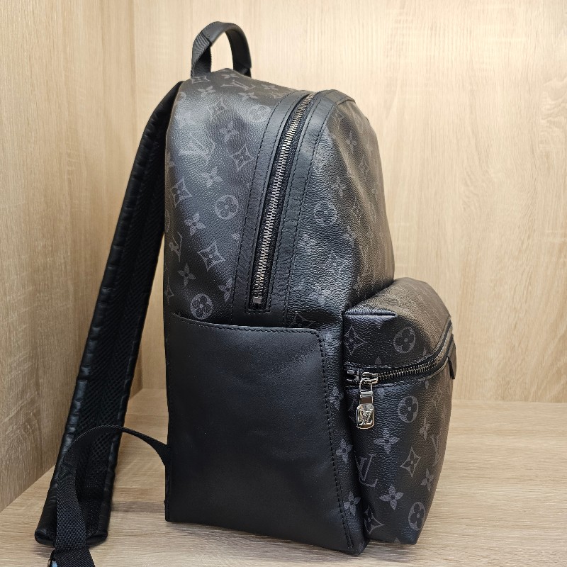 [超好裝現金🤣] LV黑灰老花Discovery銀釦後背包-19