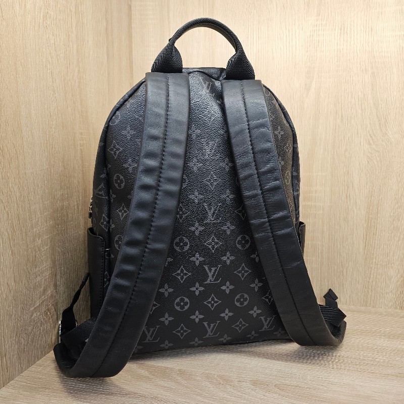 [超好裝現金🤣] LV黑灰老花Discovery銀釦後背包-20