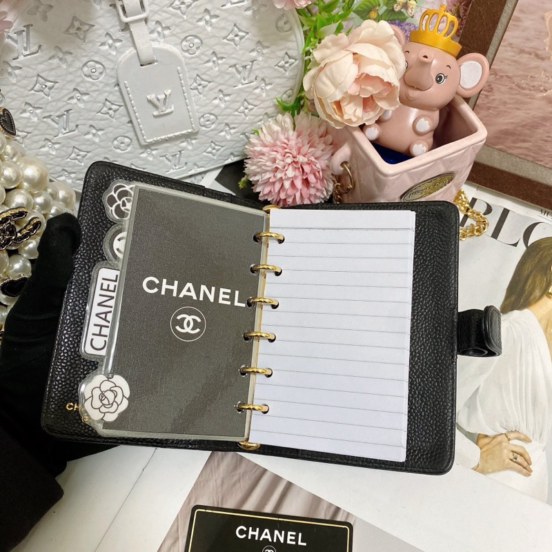 Chanel荔枝皮大logo筆記本護照夾A7  卡標齊全🏅-16