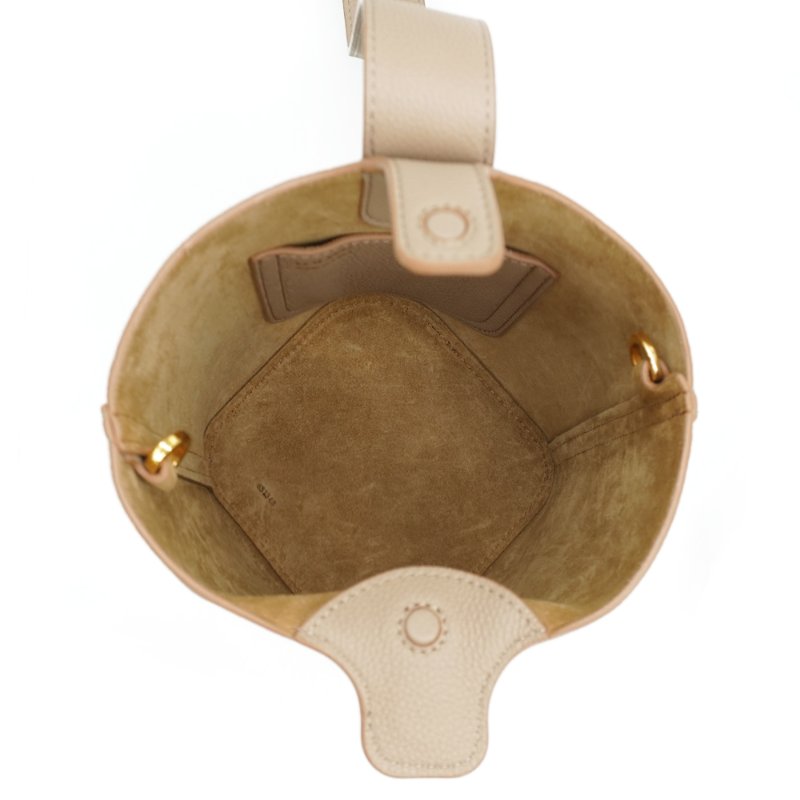 Loewe Pebble Mini 柔軟粒面小牛皮迷你二用水桶包(沙色)-4
