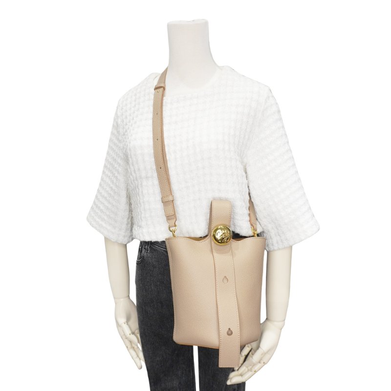 Loewe Pebble Mini 柔軟粒面小牛皮迷你二用水桶包(沙色)-5