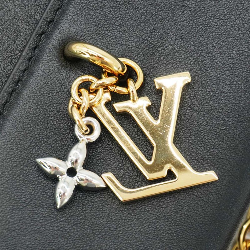 Louis Vuitton 展示品 Bloom 牛皮金鍊Woc斜背包(M14564-黑)-6