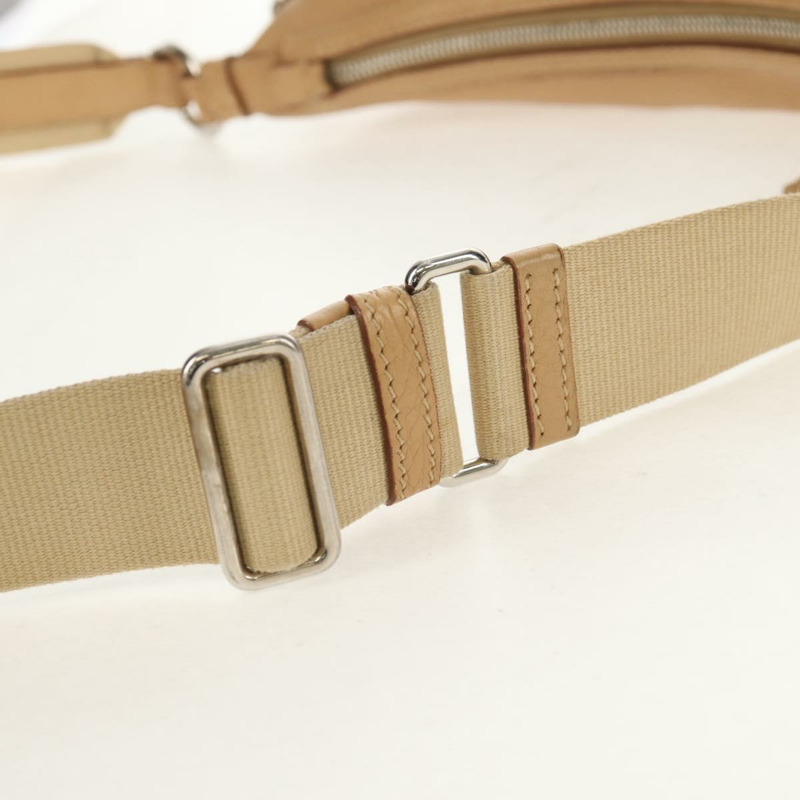 【日本直送】PRADA 皮革單背包 米色 銀色 正品 153864V-16