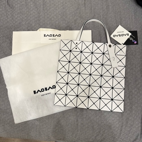 BAOBAO三宅一生經典白色6x6