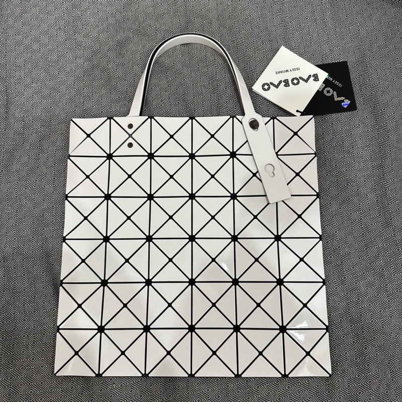 BAOBAO三宅一生經典白色6x6-1