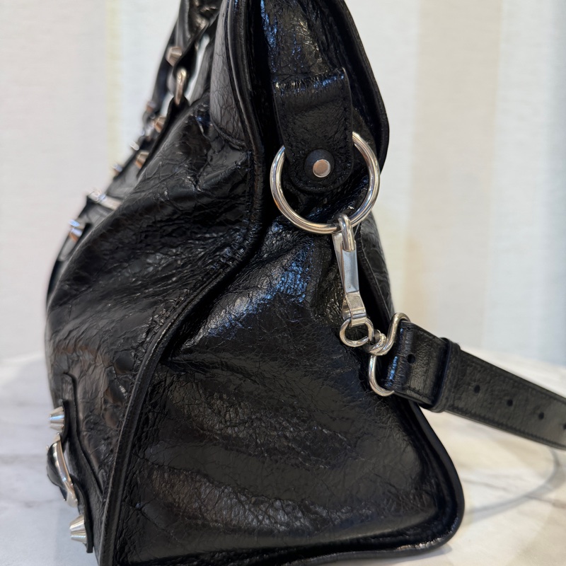 Balenciaga 黑復刻羊皮銀釦手提斜背中號機車包-2