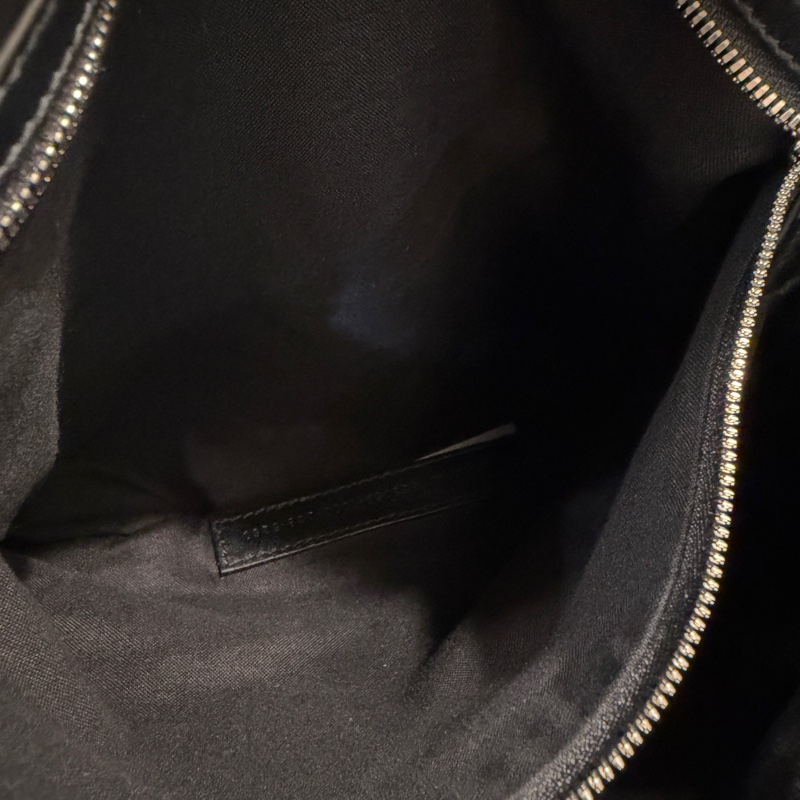 Balenciaga 黑復刻羊皮銀釦手提斜背中號機車包-10