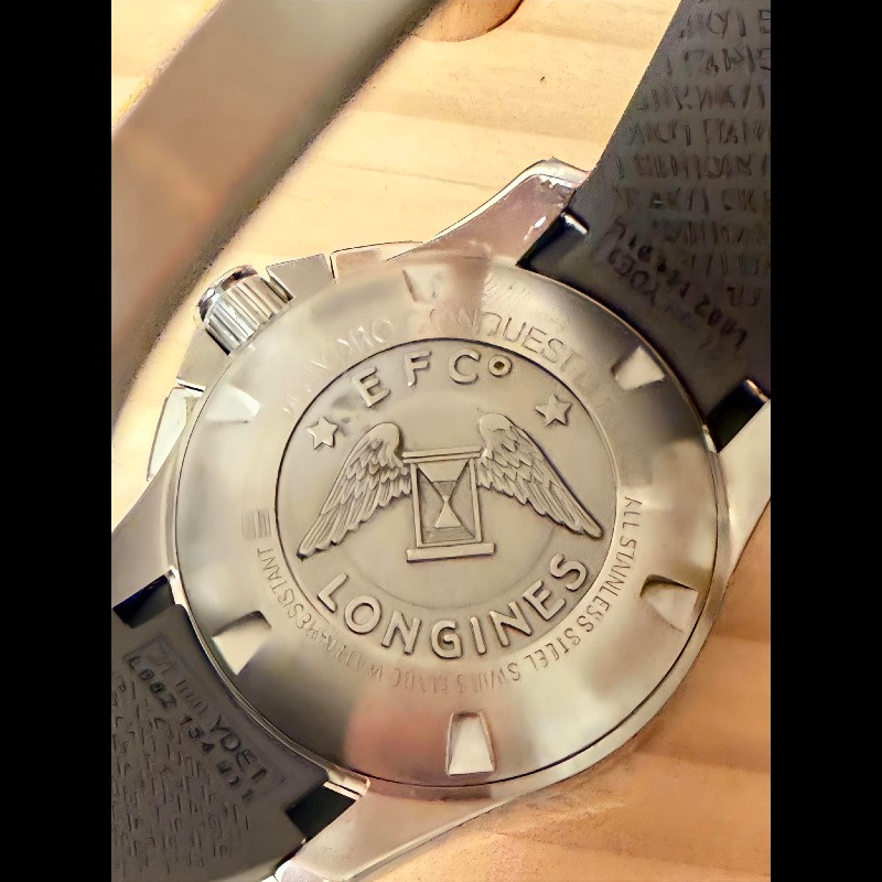 型號：L37834766 新舊：98% 價格：47800 購入日期：2022年6月28日 物品所在地：高雄  錶徑：41mm 防水：300m 動力儲存：60小時（3日鍊） 鏡面：雙面多層防眩光藍寶石水晶鏡面 機芯：L688自動上鍊機芯 物件總評：香港公司貨，保卡全，購買證明全⋯原廠橡膠錶帶，鋼錶節有少，鋼錶節幾乎全新⋯已反映在售價⋯-1