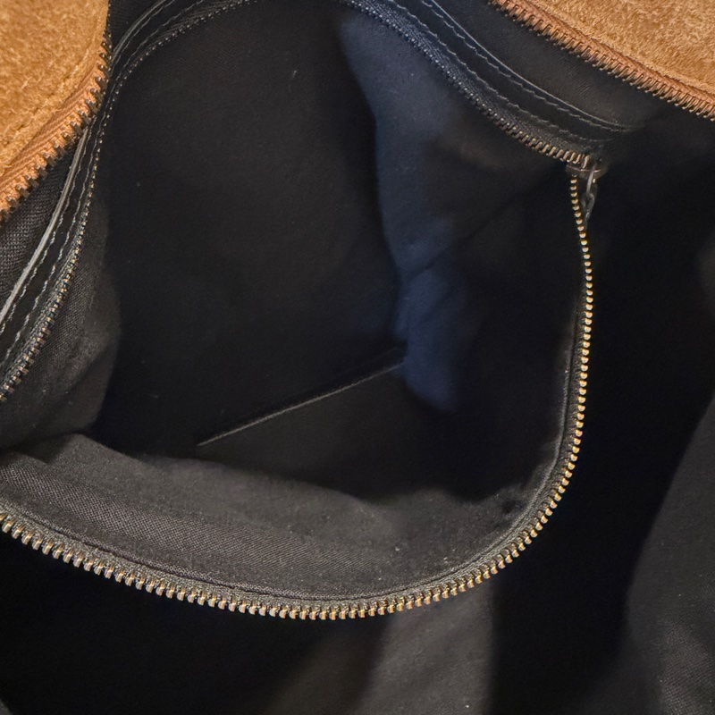 Balenciaga 駝色麂皮霧黑釦中號手提斜背機車包-10