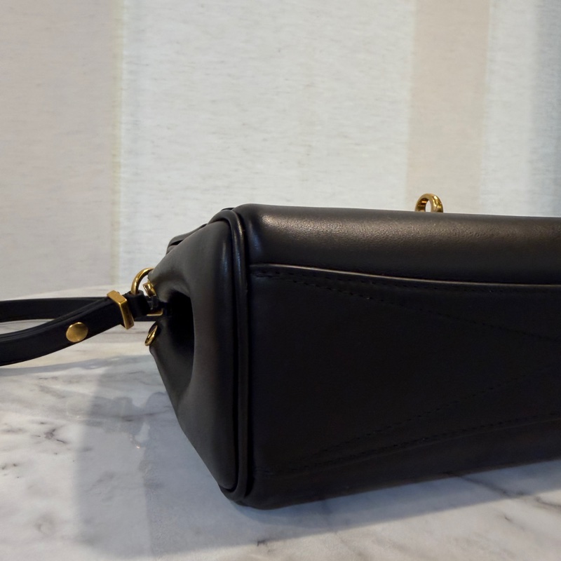 Balenciaga 黑牛皮霧金釦Bel Air XS肩斜背包-8