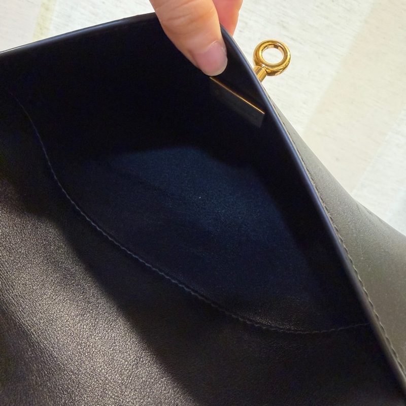 Balenciaga 黑牛皮霧金釦Bel Air XS肩斜背包-14