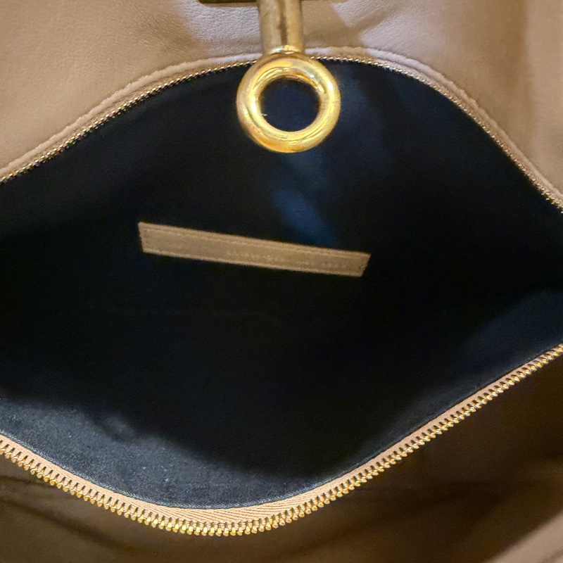 Balenciaga 奶茶色牛皮霧金釦直立式斜背包-8