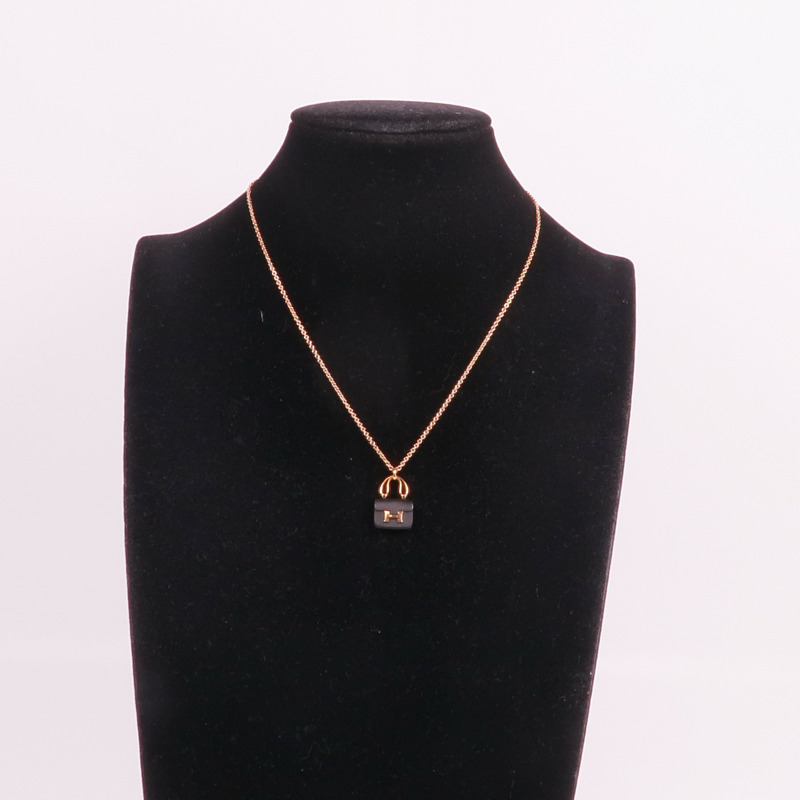 HERMES 18K玫瑰金Pendentif Amulettes Constance翡翠項鍊-8