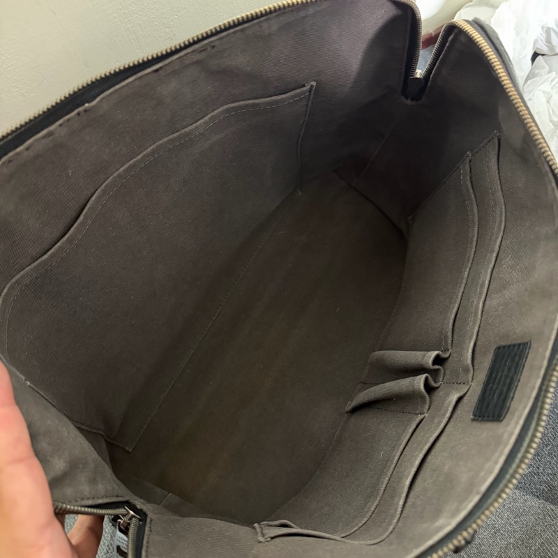 Lv 棋盤格壓紋公事包-11