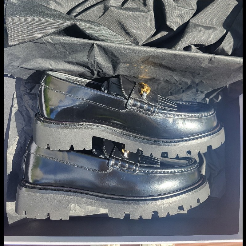 【99新一口價】 Celine Margaret 黑色皮革女款樂福鞋 36碼-3