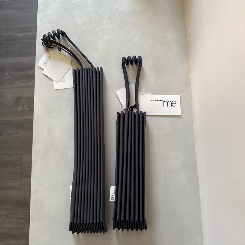 三宅一生me灰色樹幹包（大款、小款）-1