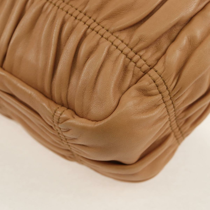 【日本直送】PRADA 褶皺鏈條單肩包 皮革 米色 銀色 B4553C 正品 yk19578V-17