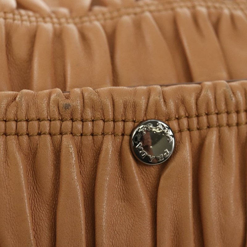 【日本直送】PRADA 褶皺鏈條單肩包 皮革 米色 銀色 B4553C 正品 yk19578V-18