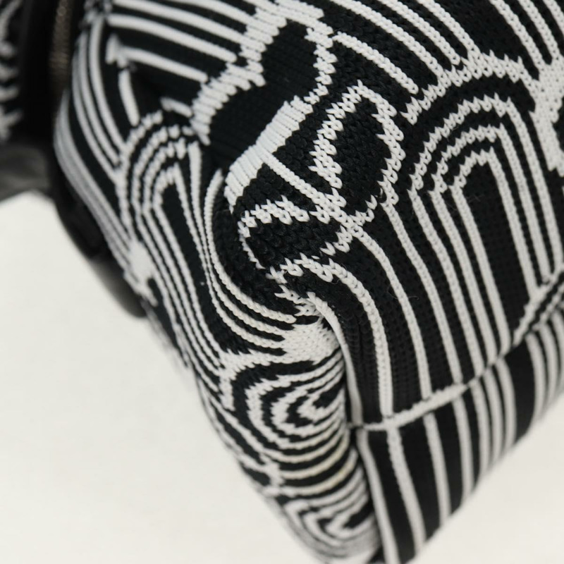 【日本直送】PRADA Signeau帆布肩背包，黑色/銀色，貨號1BC165，正品，編號yk19619M-14