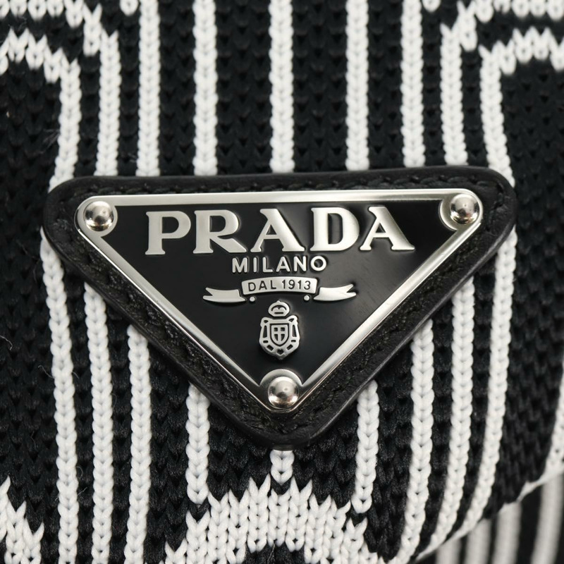【日本直送】PRADA Signeau帆布肩背包，黑色/銀色，貨號1BC165，正品，編號yk19619M-18
