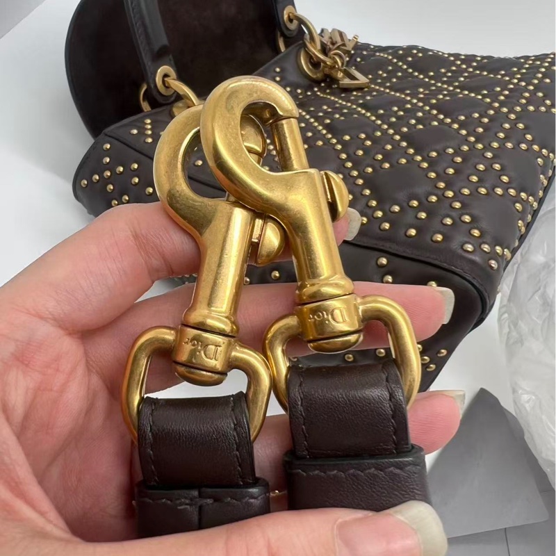 Christian Dior柔韌的Lady Dior包Cannage鉚釘戴妃包-9