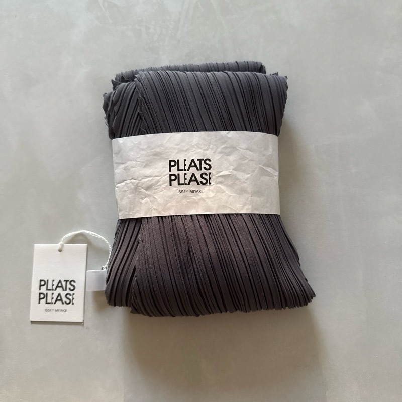三宅一生PLEATS PLEASE灰色絲巾-5