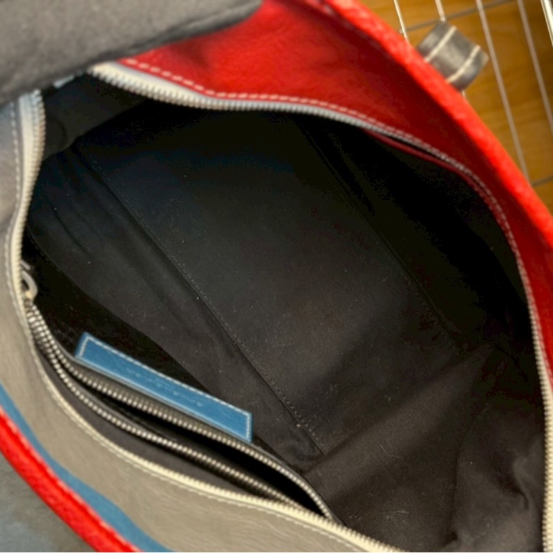 BALENCIAGA拼色 Bazar 系列肩背斜背包-11