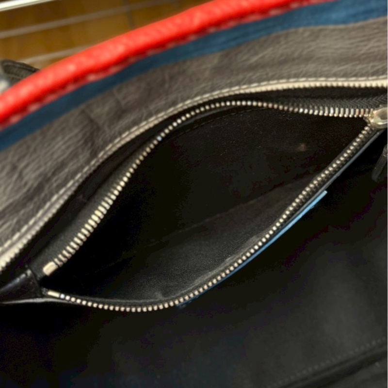 BALENCIAGA拼色 Bazar 系列肩背斜背包-12