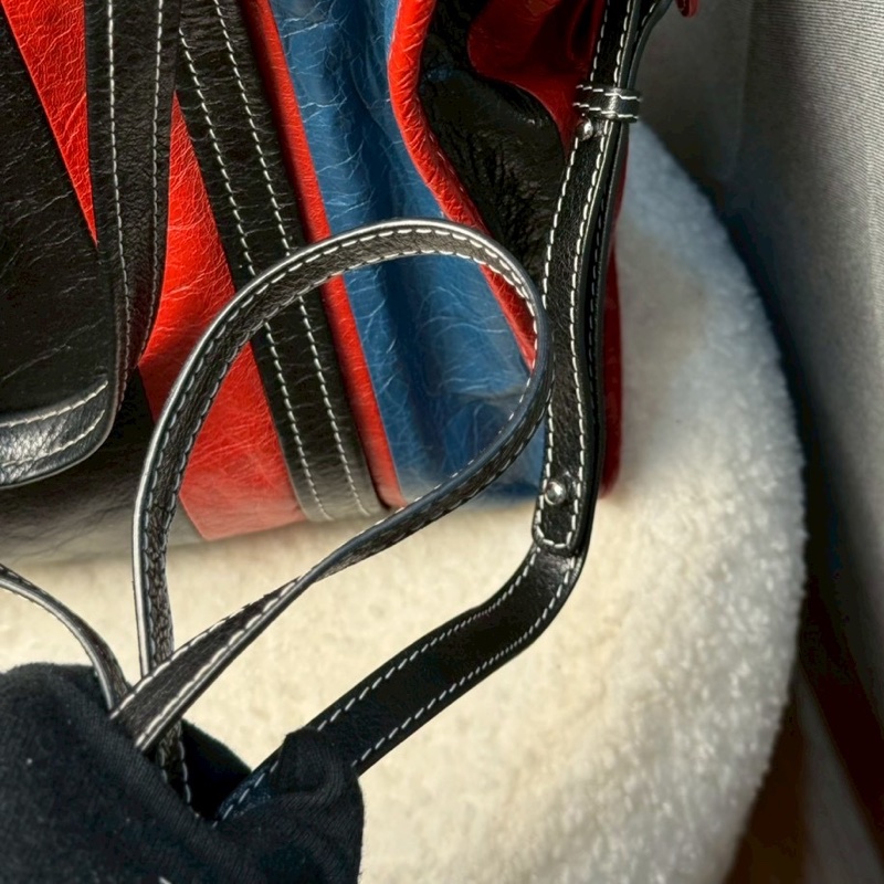 BALENCIAGA拼色 Bazar 系列肩背斜背包-16