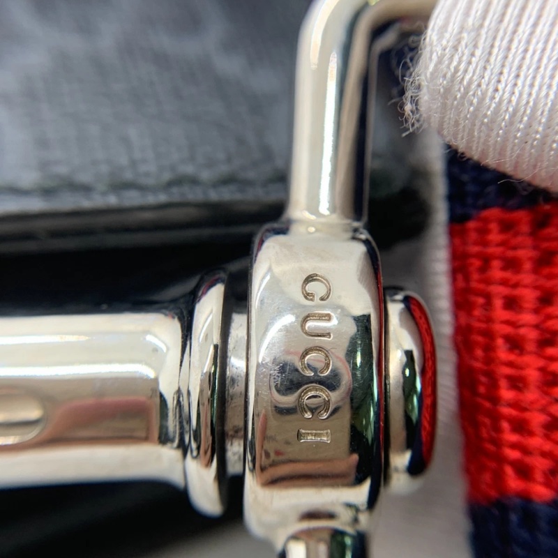 Gucci GG Supreme Monogram Night Courrier 竪款手提包-16