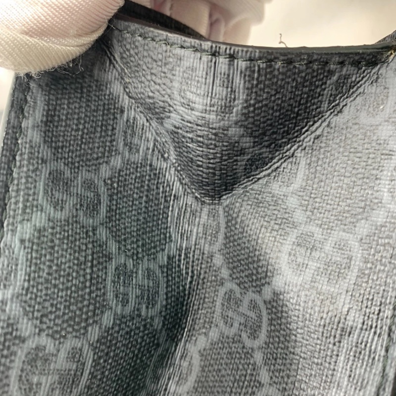 Gucci GG Supreme Monogram Night Courrier 竪款手提包-18