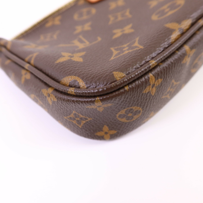 LOUIS VUITTON Monogram Multi Pochette Accessoires金扣肩背袋-18