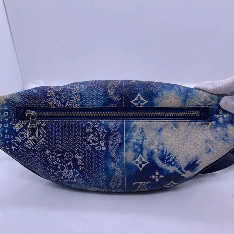 lv路易威登 Discovery PM Monogram Bandana 漂白藍 M2058 腰包-1